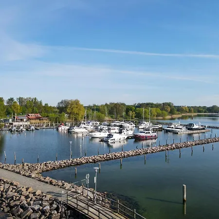 Wiesengefluester 433 In Mit Mueritzblick, Balkon Und Strandnaehe * Klink